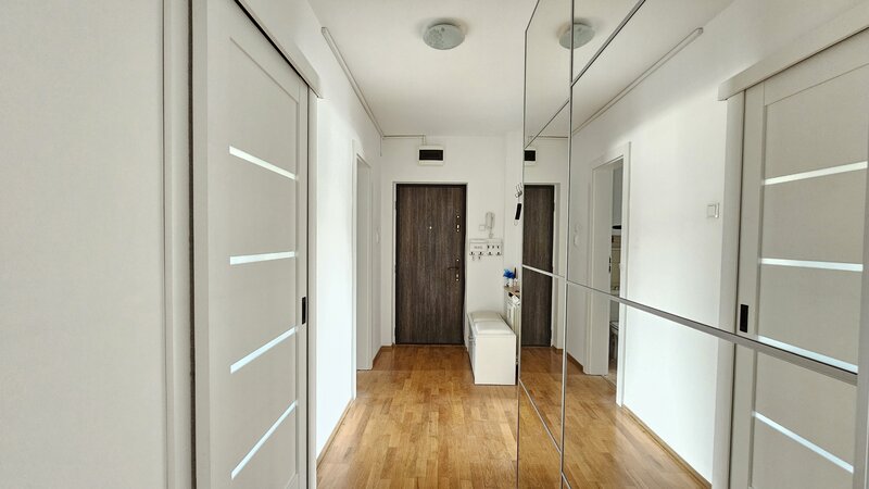 Unirii, 3 camere de vanzare 83 mp, vedere panoramica, ultracentral.